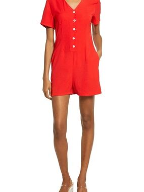 V-Neck Short Sleeve Red Romper
MSRP 99$